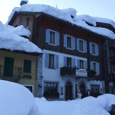 Albergo Ristorante Macugnaga Εξωτερικό φωτογραφία